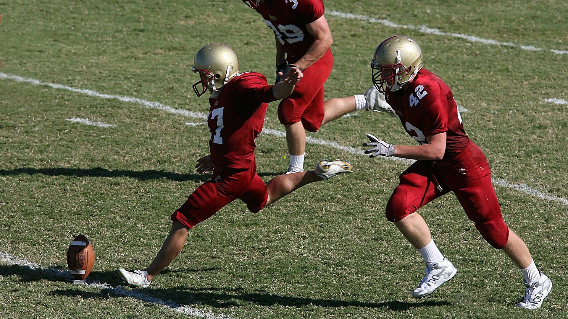 基米希公开声援卡尔，穆西亚拉复出无碍其价值，德国队应招入这位新星